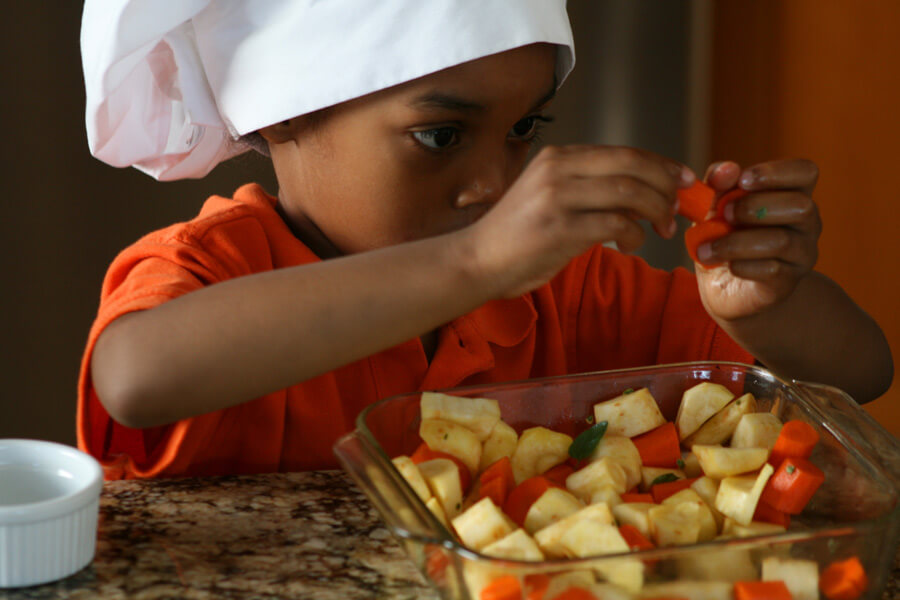 Holley Grainger Summer Snack Solutions