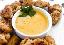 Crunchy Chicken Bites with Honey Mustard Yogurt Sauce